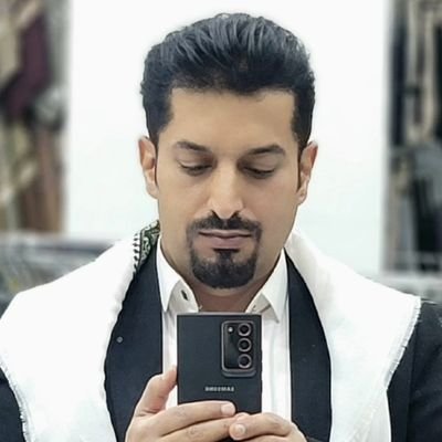 عيسى يحيى سعيد الدبعي. مواليد 18/05/1980 من مدينة تعز . مقيم في صنعاء. اليمن. دبلوم إدارة تنمية - تخصص كمبيوتر.