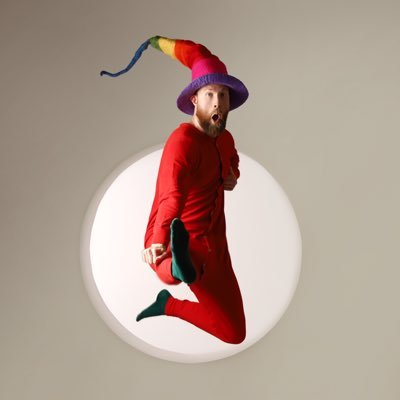 Actor // Clown // Musician // École Philippe Gaulier // English Literature @UniofOxford // Clowning Tutor @ArtsEd // Theatre lecturer @StMarysUniversity