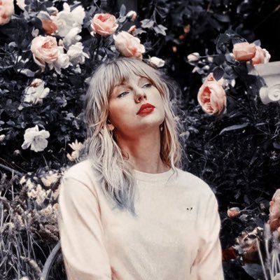 TStilValhalla's profile picture. swiftie. gaylor. ❤️ 🏳️‍🌈 ☀️