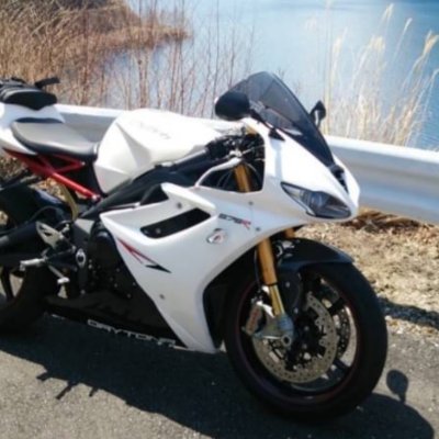 趣味ざんまい40代
【傾向】
🎸HORIZON/KV
🎼シンフォニックメタル/fripSide
⛰️周回鎖場
🏎️オープンMID
🏍SSミドル
🏇中穴
🛁美容
🐇クロミ
🦌生態
【思想】
⛩️無宗教だけど神道は👌
🇯🇵無党派だけど日本第一党は支持
💉0
座右の銘:バランスが大事 因果応報
