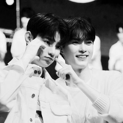 haohaosung's profile picture. stan ZB1 ot9
stan EXO ot9
😊