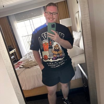 encooree_'s profile picture. bloodhound nerd turned coach