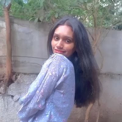 nnehallll's profile picture. 