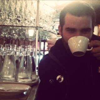 JotaVigilante's profile picture. don't mind people grinnin' in your face.