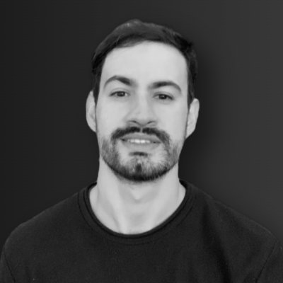 Software Engineer at... • Experimente, viva e surpreenda