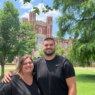 Roanoke College || Mom to Hannah (Teacher) & Troy (OU student & 🏈 player #52) Boomer Sooner 🏈