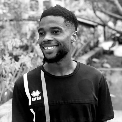 Mi nombre es Diosdado Bernardino Mbá Esono Nnegue, soy estudiante en la universidad de Guinea Ecuatorial (UNGE) tengo 22 años de edad