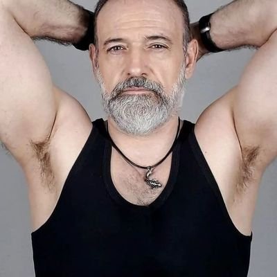 AAzules93802's profile picture. try to make friends with someone,🙏🙏