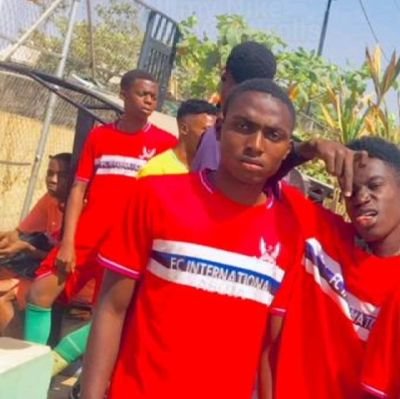 Badmosbabatun's profile picture. A young footballer chasing his dream