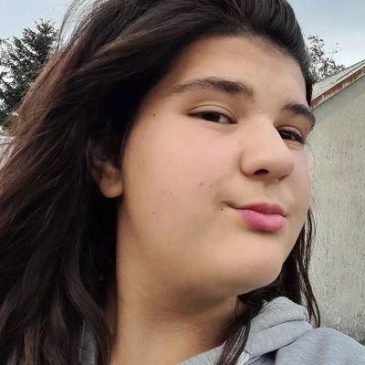 jakelinda071's profile picture. 🌿 Nature enthusiast | Dreamer ☁️ | ☕ Coffee lover 🌞 | Exploring the beauty of the natural world 🌍 | Captivated by sunrises and starry skies ✨