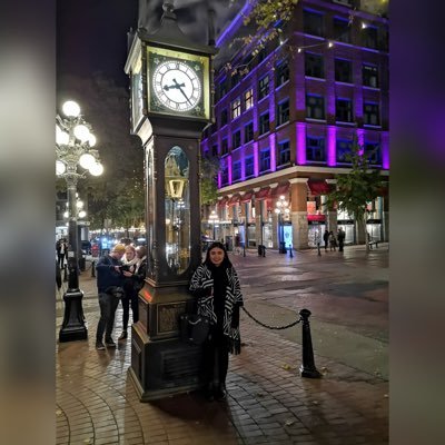 valeriarodz's profile picture. Steven Spielberg hizo la trilogía de Jurassic Park para mí.