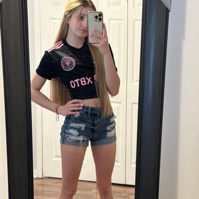 gabby_rev's profile picture. 4th year STH to Inter Miami CF 🩷 || Liverpool || YNWA ❤️