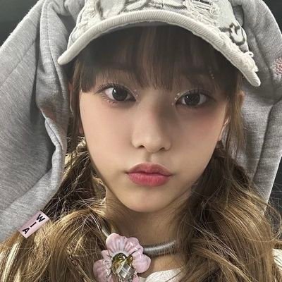 shamedyy's profile picture. ♡   ͡     i watch the moon  🐇  #studytwt