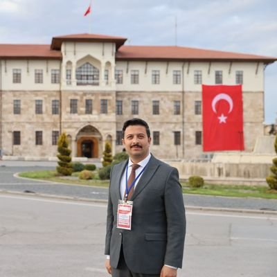 🇹🇷
Sivas Valiliği İl Basın ve Halkla İlişkiler Müdürü
📷 📽️✍🏻📚