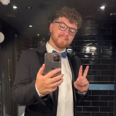 I am 26 from Liverpool, united kingdom! I love basketball! I am a marketing and design executive and Web/Graphic Designer but i am also a photographer.