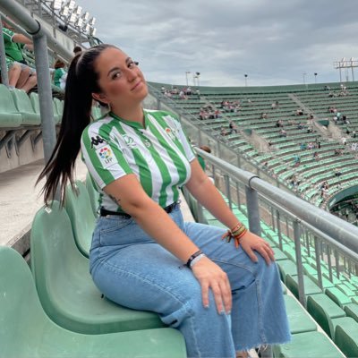 Ciudad del Betis ⚽💚
T.S. en Dietética y Nutrición🍉
CyTA (UCO) 🧬🔬
IG: mbrosendo24 🤗