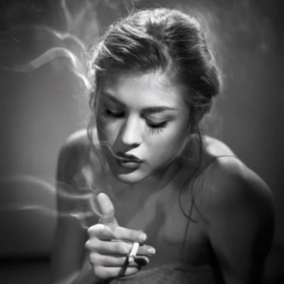 Pepper_Ammy's profile picture. Hola.
Soy una mamada y solo existo a veces, no me tomen en serio.
No soy alterna, soy parodia... o ¿cómo era?