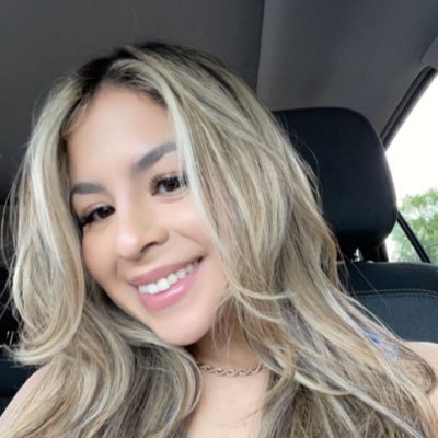 ugcbyelizabeth's profile picture. Wellness | Lifestyle | Latina UGC Creator