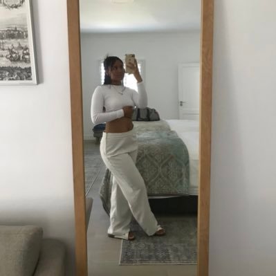 8068fccd5e404b8's profile picture. 