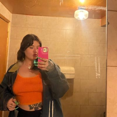 fakedivine's profile picture. ive been bored.