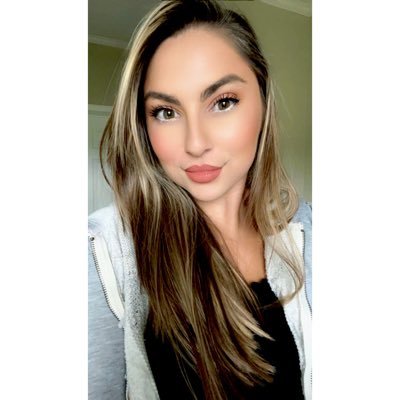 shannlovesowls's profile picture. probably trying to domesticate a raccoon