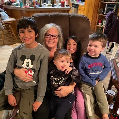 I love 💕 my 5 grand babies I have empathy. I’ll defend anyone bullying anyone who I follow. anyone who DM me will get blocked so please don’t send one.