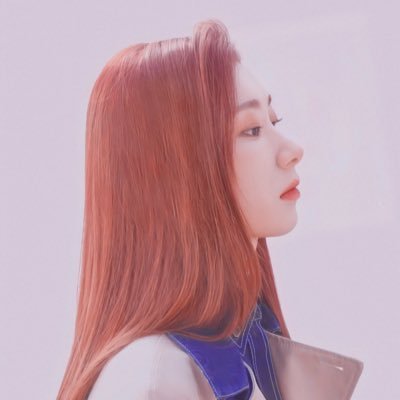 เจ้านุ่มนิ่ม🕊กับเจ้าหญิง👑 #itzy เมน #chaeryeong #채령 #leechaeyeon พี่น้องคู่นี้น่ารัก🕊👭 #purplekiss เมน #chaein🐇 @official_LCY @ITZYofficial @RBW_PURPLEKISS