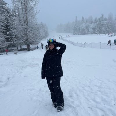 andreacarrasc3's profile picture. 