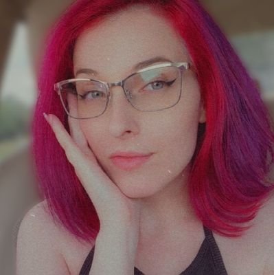 ‼️18+MDNI‼️ 28 . CamGirl . she/her ♡Leon♡ want more nsfw content? check the 🔗 below!