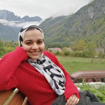 Shoroukkks's profile picture. يعني ايه اسكتي انتي؟