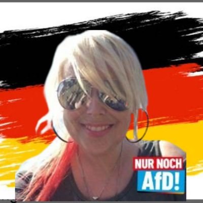 Ich möchte keine Flüchtlinge und Migranten mehr !! Deutschland soll wieder National werden.
Rechts 🙋🏼#AfD Mitglied ,Ungeimpft !!!Höcke Fan 💙