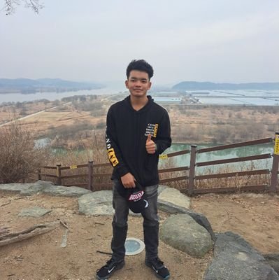 Sambath84518982's profile picture. Life with strength and vigor💪