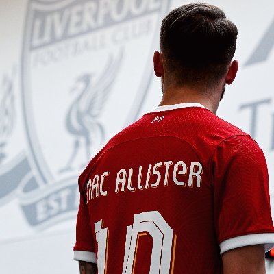 Diplomat| Intepreneur| Family man|
@Simbasctanzania @Liverpoolfc diehard fan.
#NguvuMoja
#YNWA
