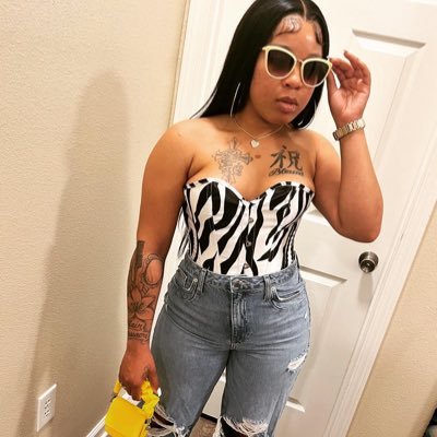📍ATL HAIRSTYLIST 👩👧Girl Mom ❤️Kash Glamour Hair collection 🧡Snatched Contouring LLC “God will NEVER guide you in the wrong direction” IG:Hair_Massacre_LO