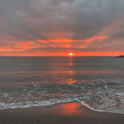 LangitLanggar's profile picture. Ske saja