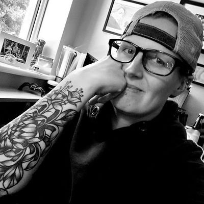 Writer ✒Bookworm📚 L in the LGBTQA+🏳️🌈 Mental Health Advocate & Warrior 💚 (they/them)