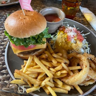 mengb4454's profile picture. 