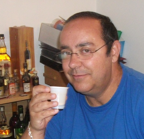 alvaromaia59's profile picture. Sou como sou e não me importo do que os outros possam pensar de mim... isso é problema deles... hehehe