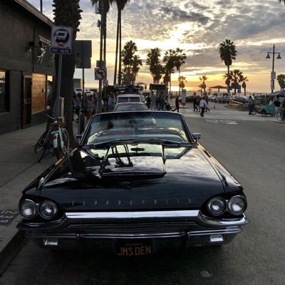 hanihussain4's profile picture. 