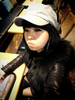 83년/대전둔산동/스키.메이크업.패션화류계.샤넬샹스.코코.후레쉬.치킨.블링블링.자전거.인나인.여행.감성충전.아메리카.강아지와고냥이.그리고여우꼬리