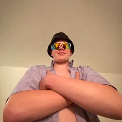 F/A |Fortnite player and Streamer | From Denmark | 2000$ | Twitch: https://t.co/gUOLMKsu10 ❤️| 18 years old
