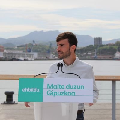 EHUn enpresaritzan diplomatua, @ehbildugipuzkoa-ko batzarkidea.
'Herriak du gehien agintzen, elkartasunaren lurrean...'
@haritzperez.bsky.social