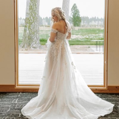 1800hotlinebrit's profile picture. ♓️ Oregrown 🌲