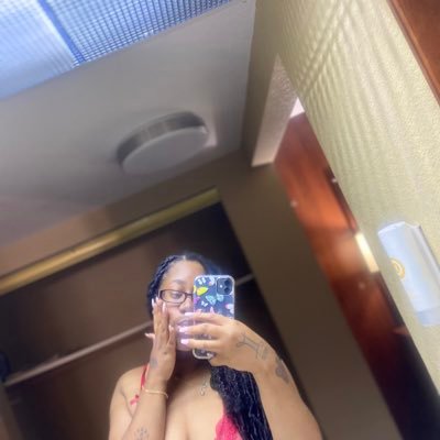 “I Am My Own Addiction”🦋 | 27 | ♊ | New York | NC ✈