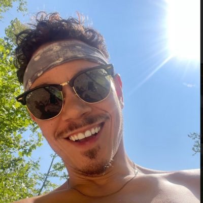 Pansexual, Artist, Gardener, Stoner and Content Creator who loves to make his friends laugh! let’s collab 🔞NSFW 🇵🇷🧚🏼‍♂️ https://t.co/vGK2b6I5wi