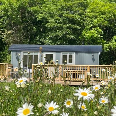 Luxury Shepherd Huts with Private Hot Tubs (adult only, sleep 2) on the edge of #northyorkmoors. Ideal for walking, exploring & adventures! New Sheepfold Farm
