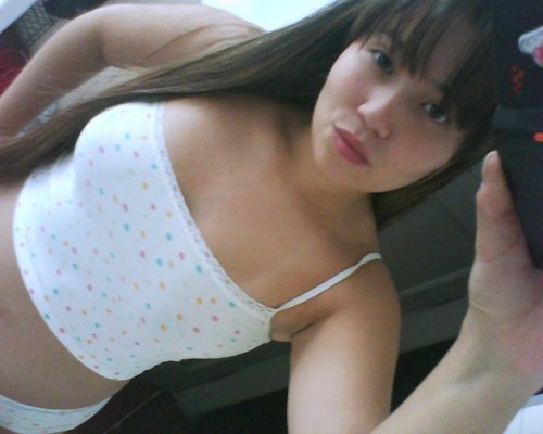 | Brasileira | Corinthiana | Twitter Oficial | Amante  da boa musica, do samba e das boas companhias | Aux. RH | Mamãe do Yuri |