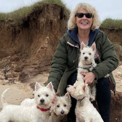 Four Westies, Maisie, Maude, Minnie, Mo and mum. We keep the World safe, by killing Zombies. We volunteer with mum for RSPCA. We all love life and all animals.