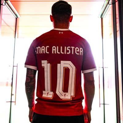 InspectorNavy99's profile picture. Art and Love definitely, the rest is just amazing get closer and see for yourself [Liverpool Fan ❤️] °