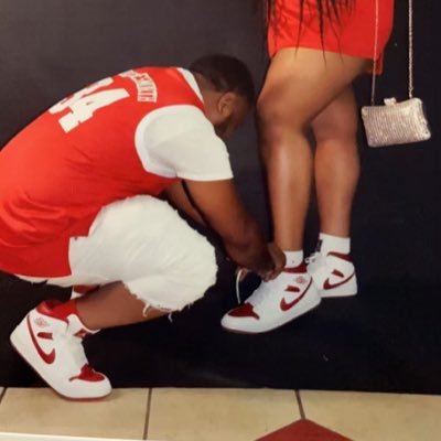 hello my name is Gary lil g for short and I’m frm Tennessee (West)731 looking forward to finding new friends I can connect with #SOE #SIBAMADE